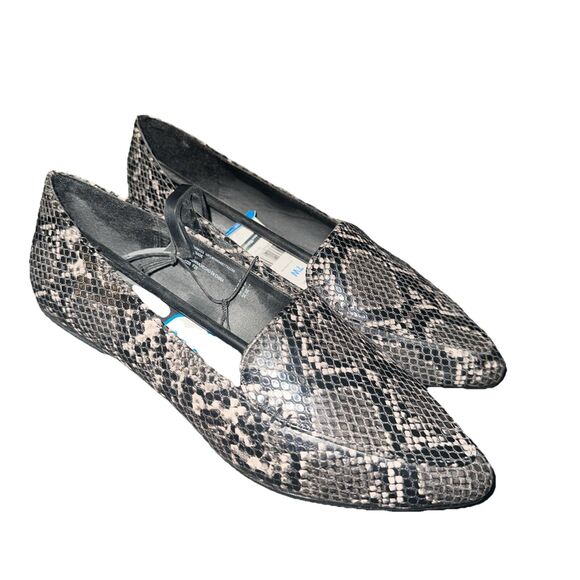 Women's Time and Tru Size 6W Faux Snake Skin Memory Foam Flats Shoes - Picture 1 of 2